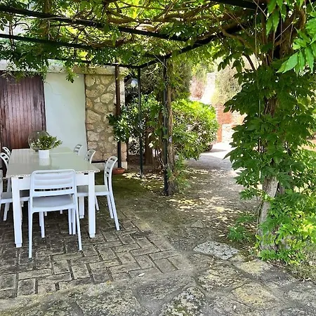 Calvello-porto S. Stefano Villa *